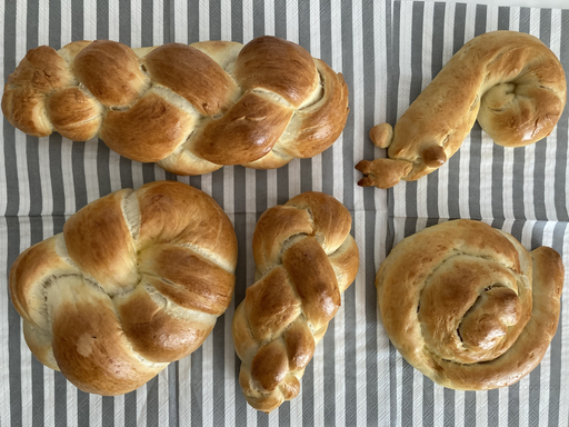 Bauernhofbesuch mit Zopfteigtierli backen